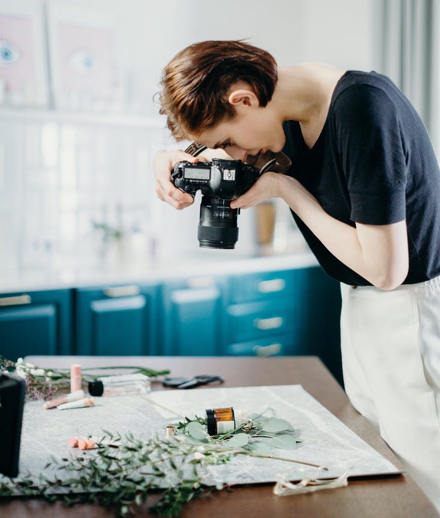 Use photos to bring your story to life